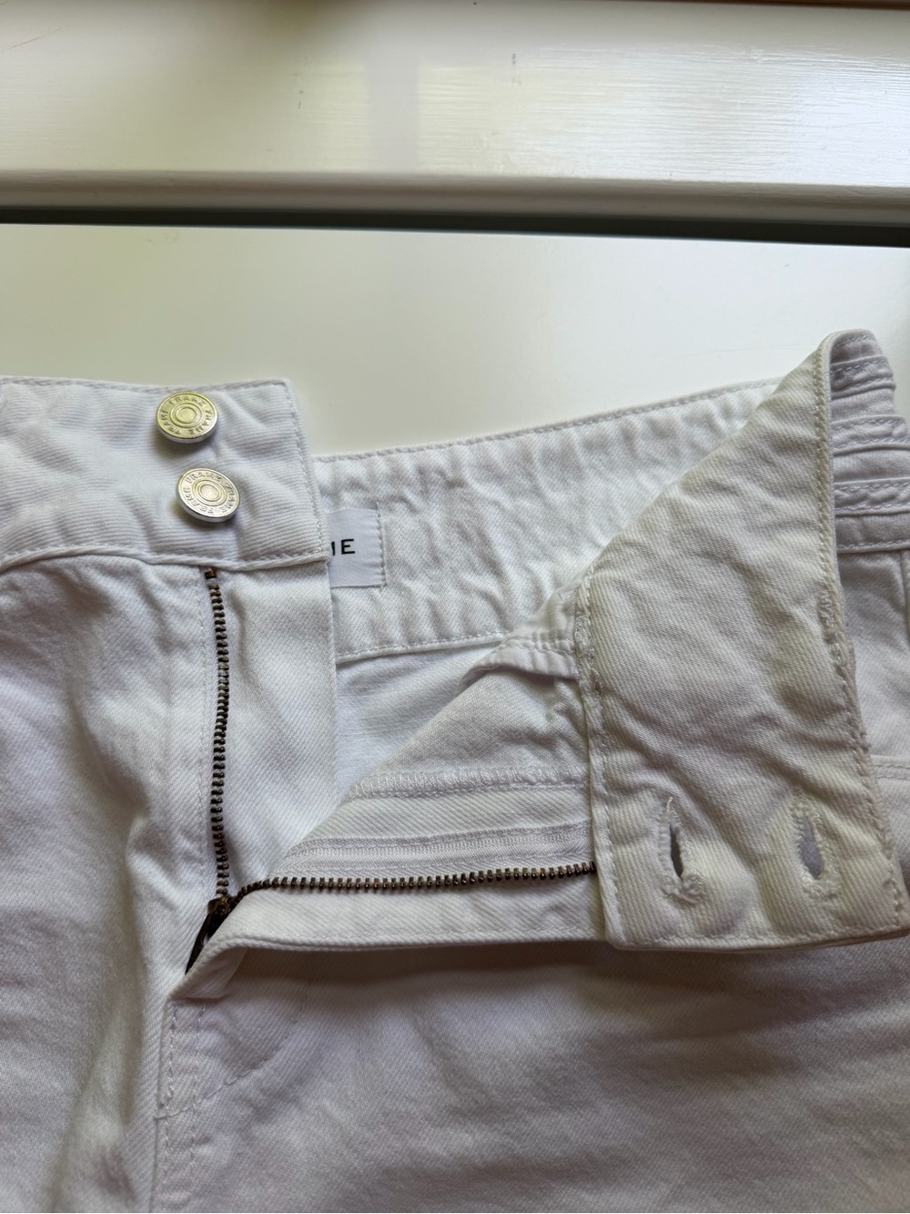 Frame Denim - Triple Binding Jean Shorts in White, Size 28 - Picture 4 of 6